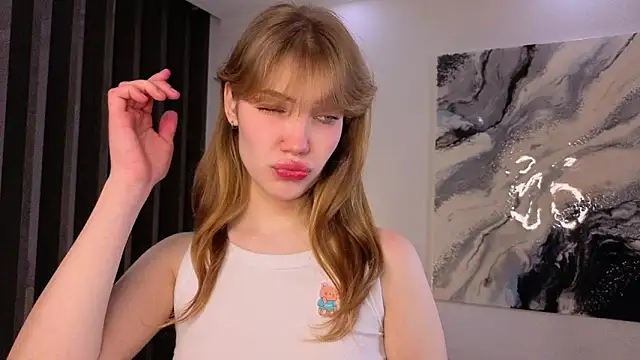 pienaple online show from 12-23-25, 04:12