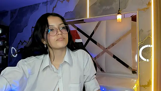 sophiadoll tf online show from 12-18-25, 08:34