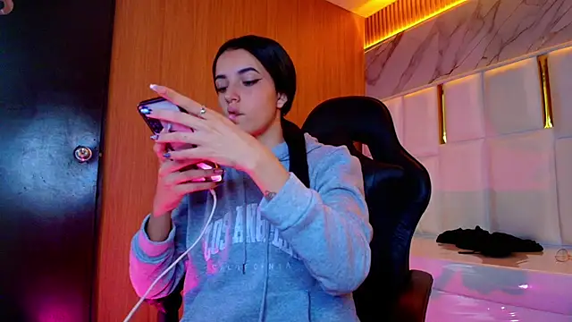 sophiadoll tf online show from 10-29-25, 08:41