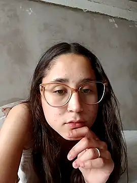 Snapshot of linameii chatting on 10-03-25, 05:47 linameii online show from 10-03-25, 05:47