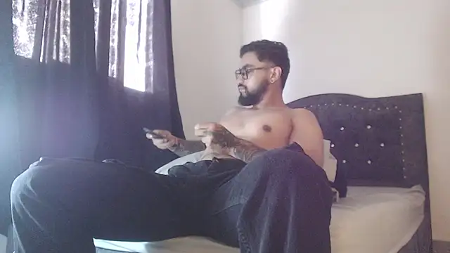 Chrys harris77 online show from 04-15-26, 06:23