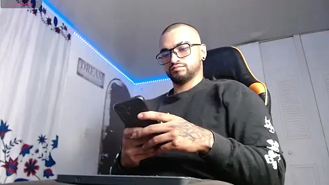 Chrys harris77 online show from 12-16-25, 11:42