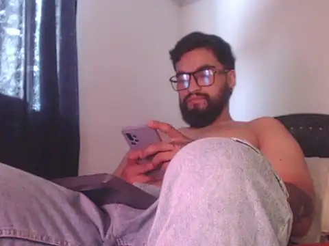 Chrys harris77 online show from 05-08-26, 04:33