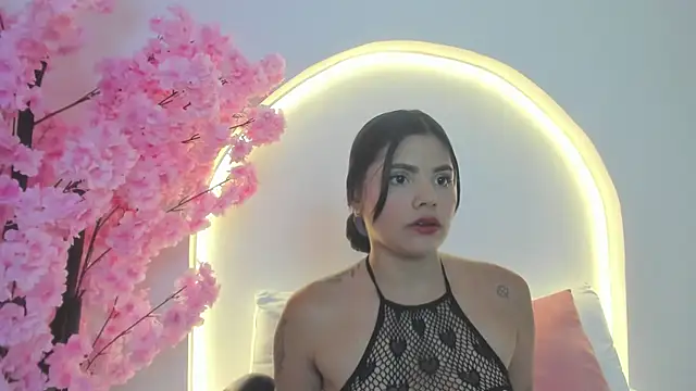 molly lovee  online show from 06-30-26, 07:25