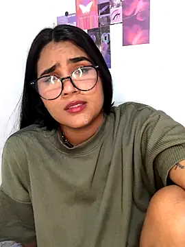 Renata Zoe online show from 11-26-25, 02:00