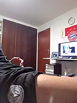 Snapshot of Medooboy chatting on 06-12-26, 12:41 Medooboy online show from 06-12-26, 12:41