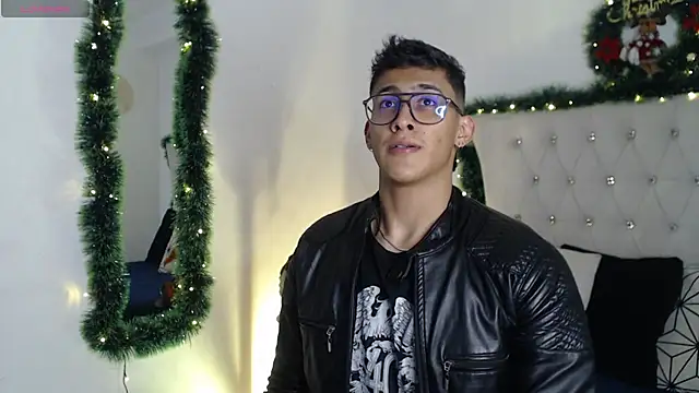 SalvadorFit online show from 12-22-25, 09:26