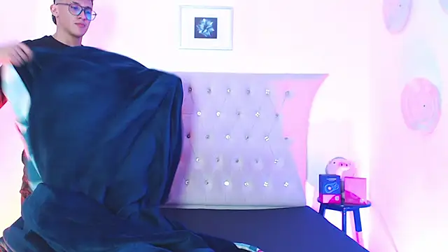 SalvadorFit online show from 11-21-25, 08:41