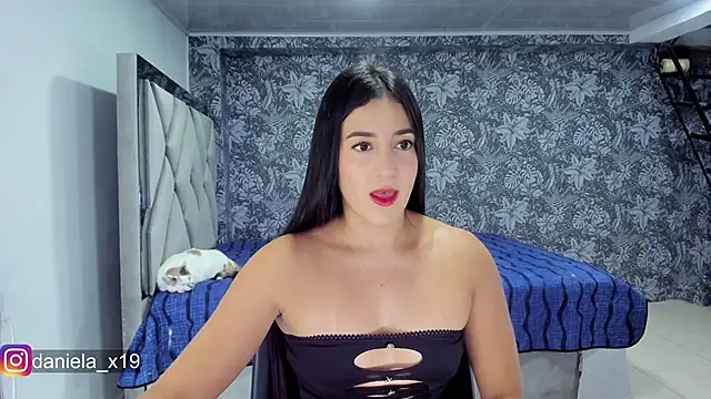Daniela x19 online show from 04-28-26, 12:42