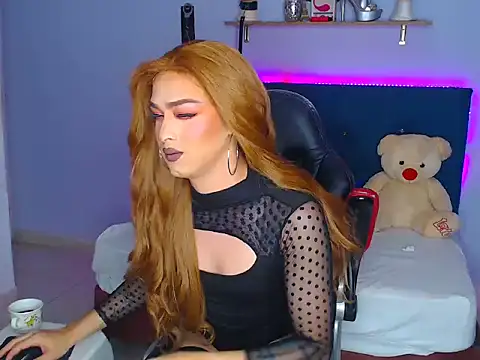 Snapshot of Lunadool chatting on 10-07-25, 03:02 Lunadool online show from 10-07-25, 03:02