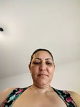 Lunita86 online show from 11-29-25, 01:33