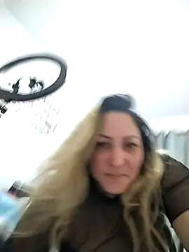 Lunita86 online show from 10-31-25, 02:30