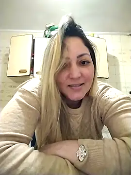 Lunita86 online show from 10-12-25, 10:33