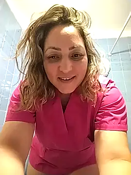 Lunita86 online show from 11-19-25, 02:55