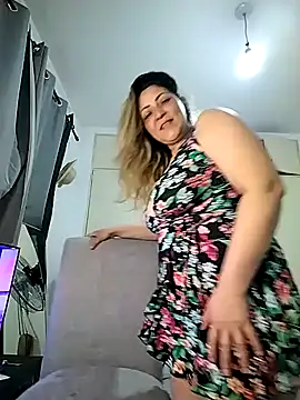 Lunita86 online show from 10-24-25, 02:27