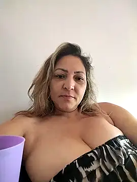 Lunita86 online show from 02-09-26, 01:20