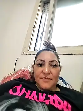 Lunita86 online show from 12-21-25, 10:32