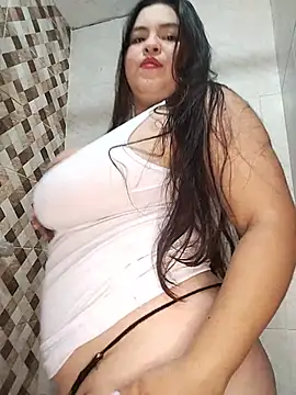 Snapshot of LucyDiamonds1 chatting on 08-02-26, 01:48 LucyDiamonds1 online show from 08-02-26, 01:48