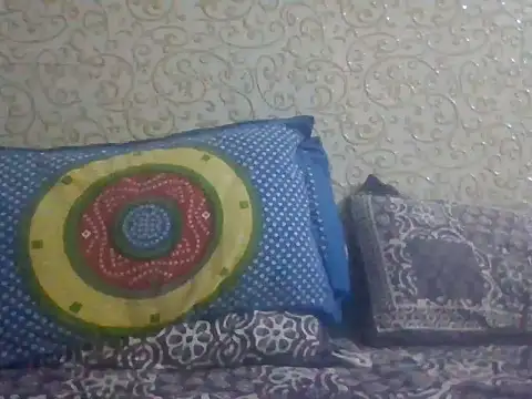 Snapshot of aflatoon121 chatting on 06-14-26, 04:30 aflatoon121 online show from 06-14-26, 04:30