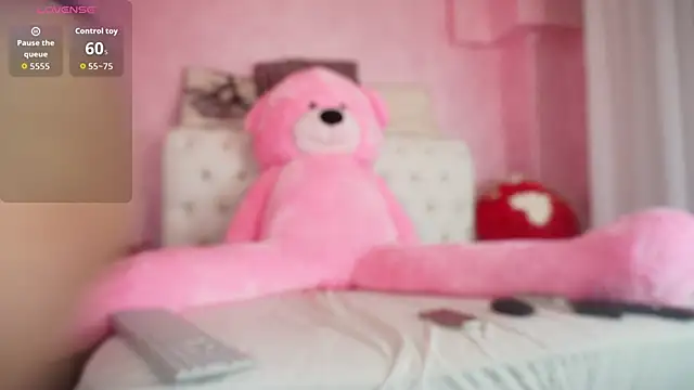 Zayla Skye online show from 10-21-25, 03:39