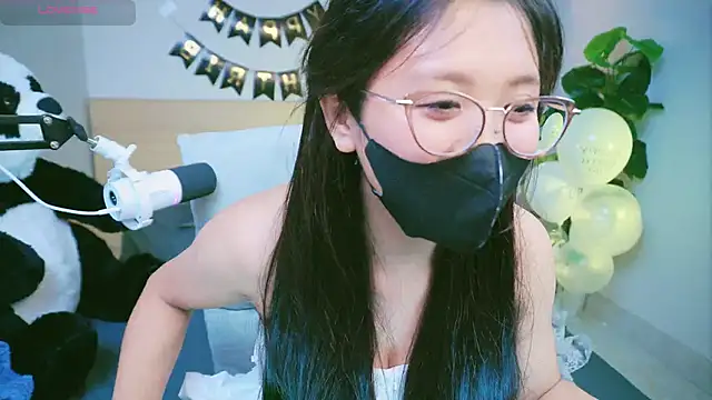 Snapshot of Cherry-26 chatting on 11-01-25, 04:12 Cherry-26 online show from 11-01-25, 04:12