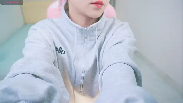 Snapshot of Cherry-26 chatting on 12-16-25, 03:05 Cherry-26 online show from 12-16-25, 03:05