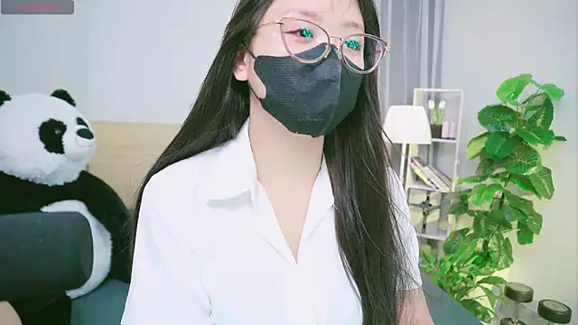 Snapshot of Cherry-26 chatting on 10-31-25, 09:17 Cherry-26 online show from 10-31-25, 09:17