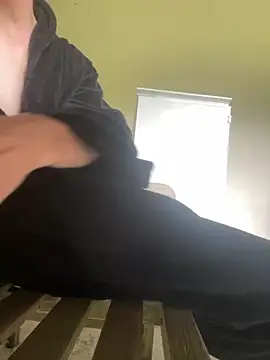 Snapshot of Randy9222 chatting on 10-11-25, 10:05 Randy9222 online show from 10-11-25, 10:05