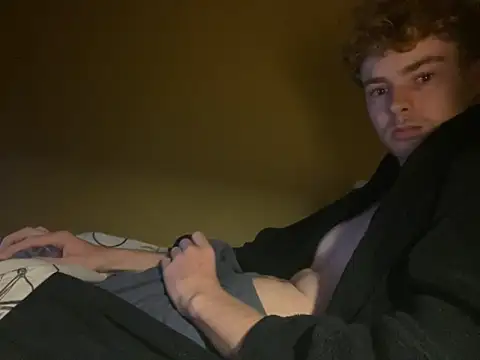 Snapshot of Randy9222 chatting on 10-03-25, 08:32 Randy9222 online show from 10-03-25, 08:32