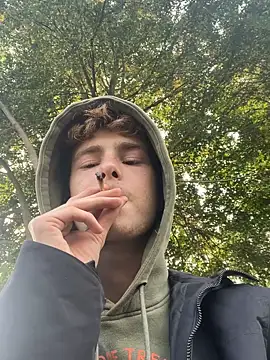 Snapshot of Randy9222 chatting on 10-02-25, 01:03 Randy9222 online show from 10-02-25, 01:03