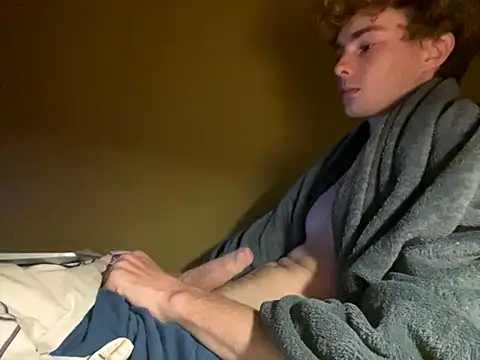 Snapshot of Randy9222 chatting on 09-23-25, 08:27 Randy9222 online show from 09-23-25, 08:27