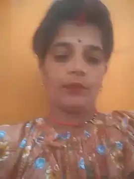 Snapshot of Hott_cutgirl chatting on 10-15-25, 06:33 Hott cutgirl online show from 10-15-25, 06:33