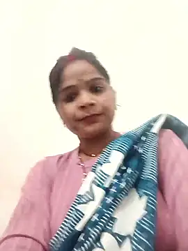 Snapshot of Hott_cutgirl chatting on 06-03-26, 09:43 Hott cutgirl online show from 06-03-26, 09:43