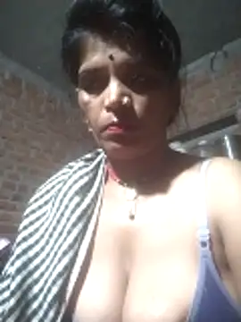 Snapshot of Hott_cutgirl chatting on 10-07-25, 04:19 Hott cutgirl online show from 10-07-25, 04:19