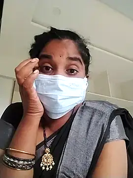 Snapshot of Mahaitha chatting on 09-25-25, 08:20 Mahaitha online show from 09-25-25, 08:20