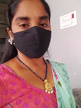 Snapshot of Mahaitha chatting on 10-19-25, 07:33 Mahaitha online show from 10-19-25, 07:33