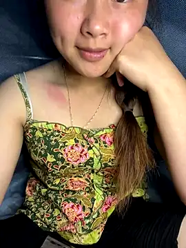 Snapshot of Elisali88 chatting on 09-22-25, 02:23 Elisali88 online show from 09-22-25, 02:23