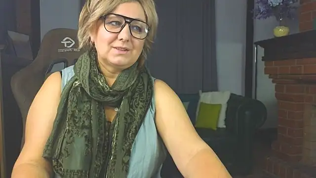 Marta Wils online show from 11-28-25, 04:01