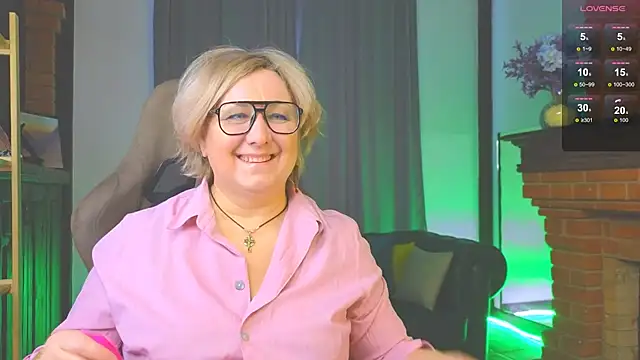 Marta Wils online show from 12-20-25, 04:59