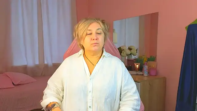 Marta Wils online show from 10-07-25, 02:12