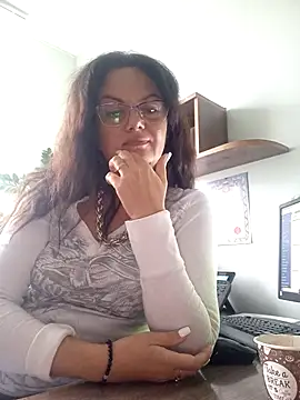 ValeriaLove43211 online show from 09-25-25, 11:16