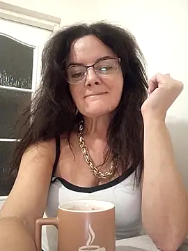 ValeriaLove43211 online show from 09-17-25, 07:16