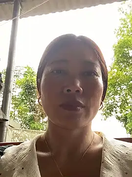 Snapshot of Milky-milk chatting on 09-18-25, 05:21 Milky-milk online show from 09-18-25, 05:21