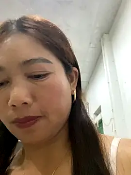 Snapshot of Milky-milk chatting on 10-09-25, 02:39 Milky-milk online show from 10-09-25, 02:39