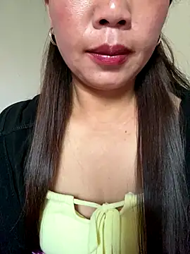 Milky-milk online show from 12-23-25, 12:22