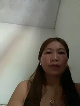 Snapshot of Milky-milk chatting on 10-06-25, 09:21 Milky-milk online show from 10-06-25, 09:21