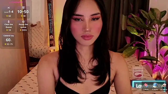 Divine Goddesss online show from 11-29-25, 04:34