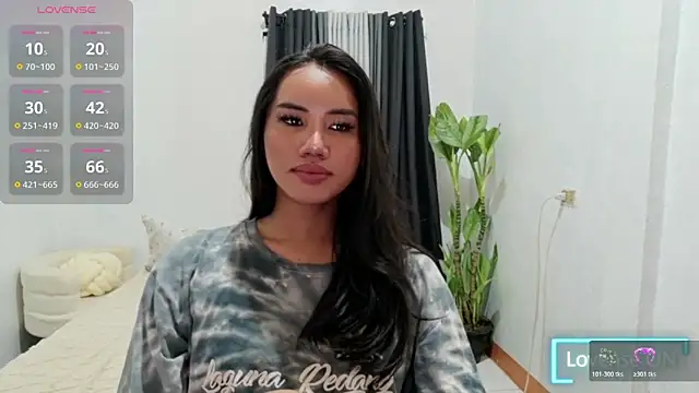 Divine Goddesss online show from 04-25-26, 03:53