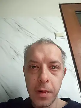 szajbusek41 online show from 01-11-26, 08:43