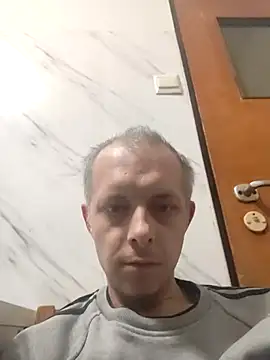 szajbusek41 online show from 01-12-26, 03:41